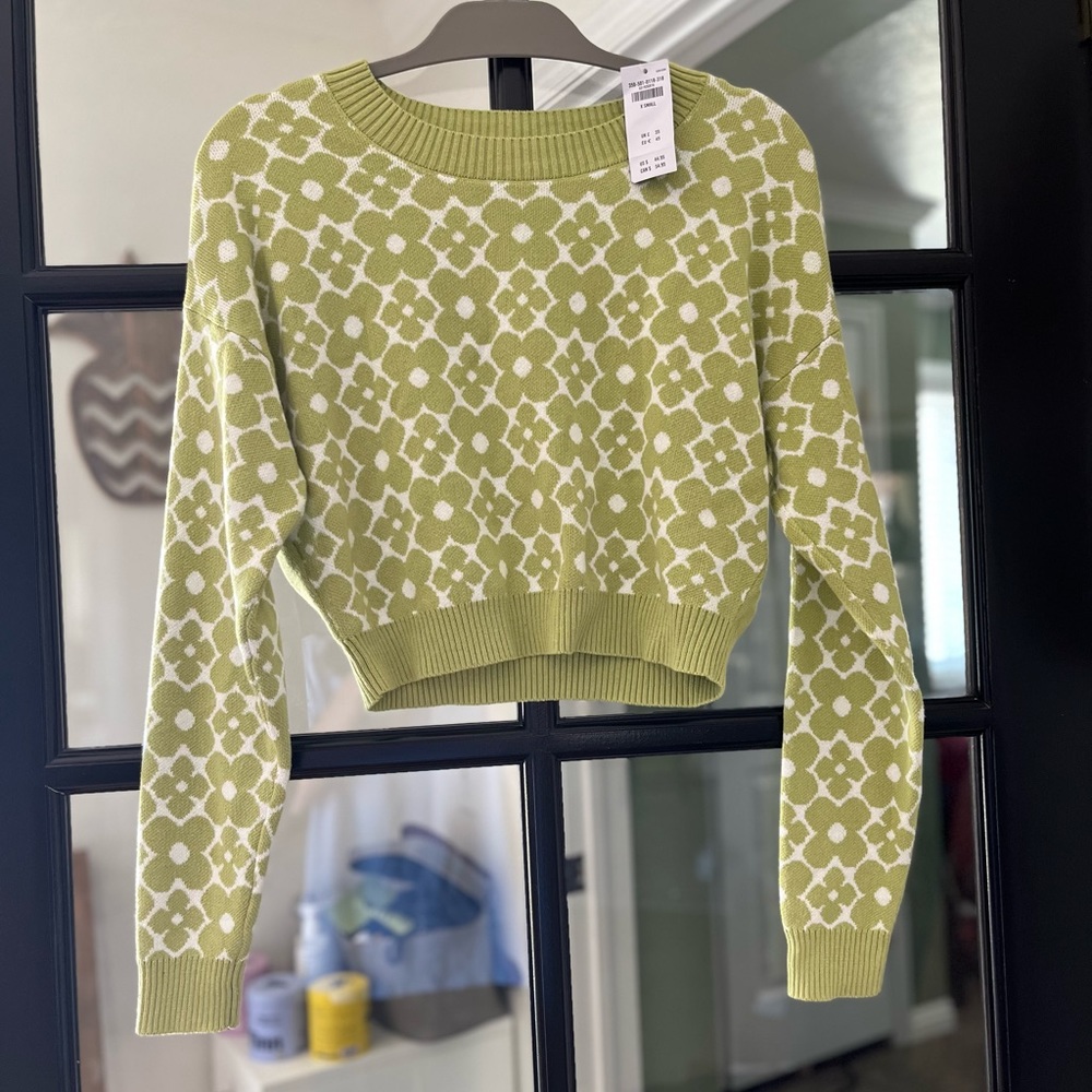 Hollister sweater